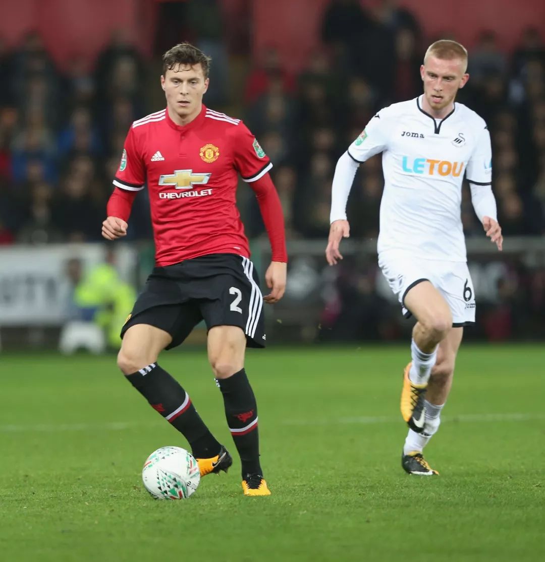 MotoGP｜馬田首奪世界冠軍　敵隊車手主動「護駕」捱批.